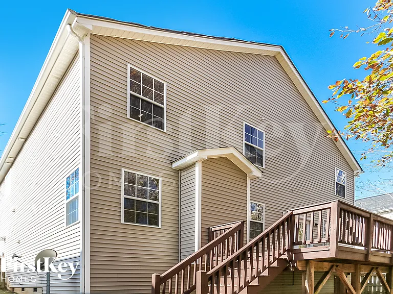 1376 Bottle Brush Ln — Photo 15