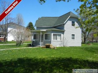 328 N Line St, Churubusco, IN 46723