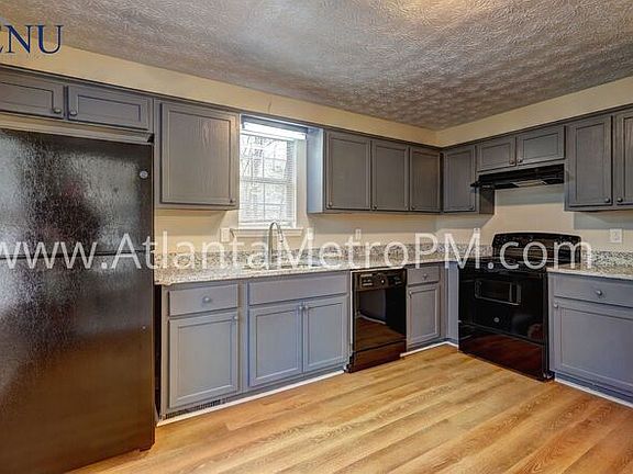 2nd image of 132 Highland Cir