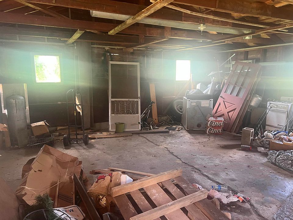 2nd image of 2785 E Ashby Rd