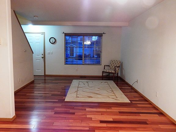 5th image of 6610 NE 55th St