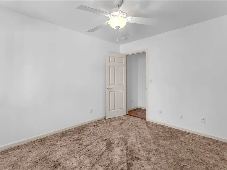 2863 Sandstone Dr — Photo 24