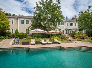 4 Pineview Cir, Purchase, NY 10577