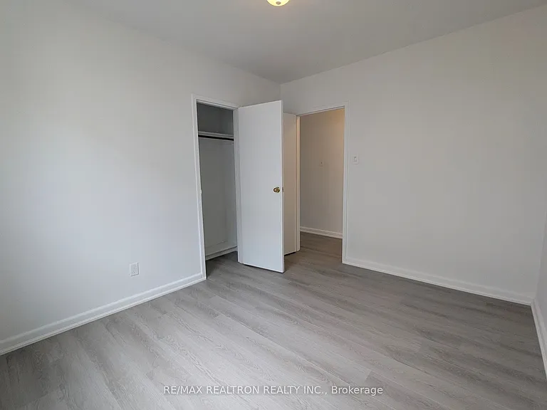 40 Meadowbrook Rd #4 — Photo 11
