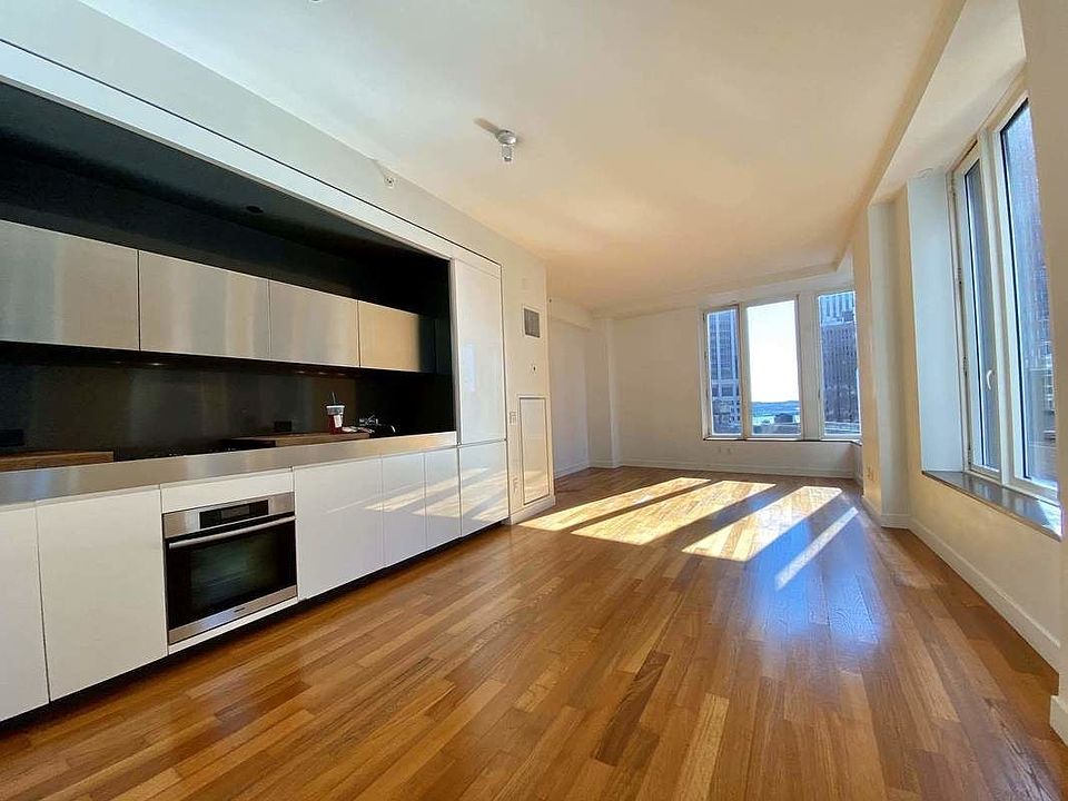 1st image of 15 William St APT 16A