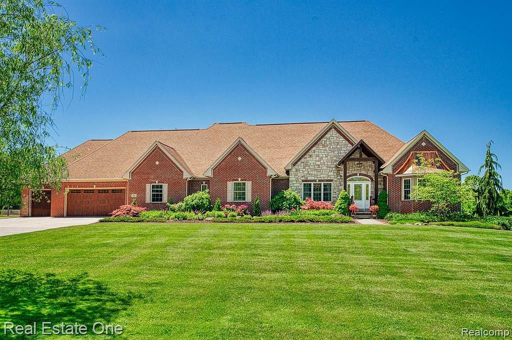 2482 S Latson Rd, Howell, MI 48843 MLS 20240037838 Zillow