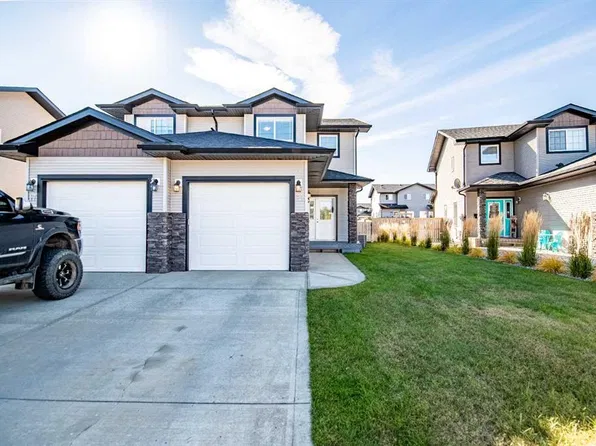 21 N Pinetree Close, Blackfalds, AB T4M 0G4