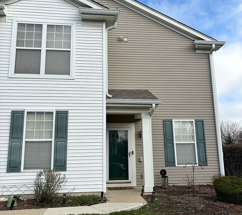 1st image of 73 Johnson Ct #73