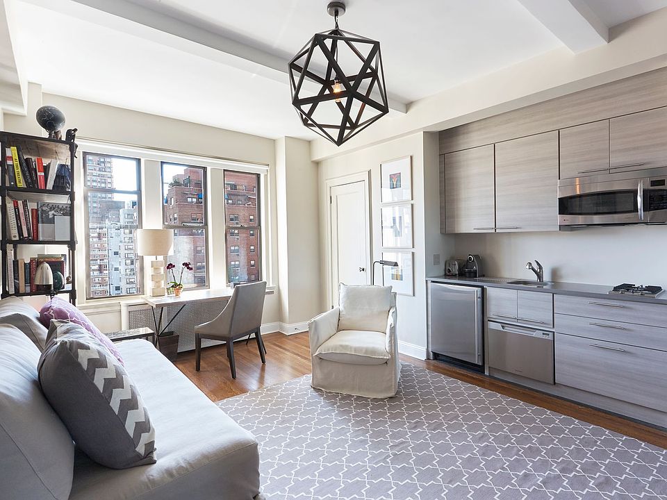 1st image of 157 E 72nd St APT 14C