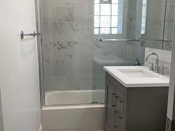 2nd image of 1143 N Winchester Ave #1F