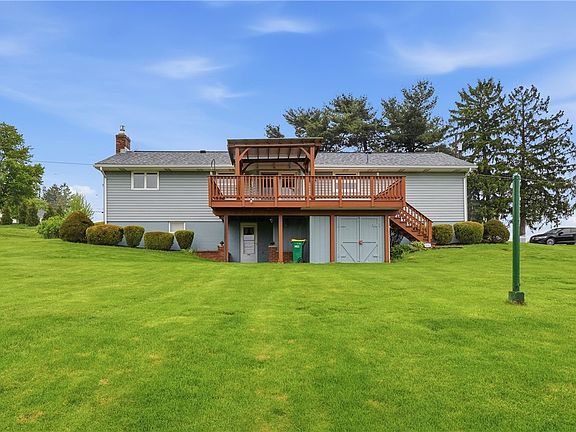3rd image of 102 Kemper Rd