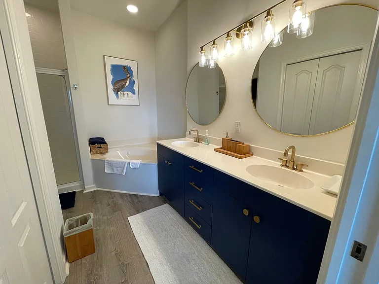 2377 Ravenna Blvd #202 — Photo 19