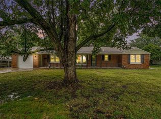 8721 E 74th St, Raytown, MO 64133