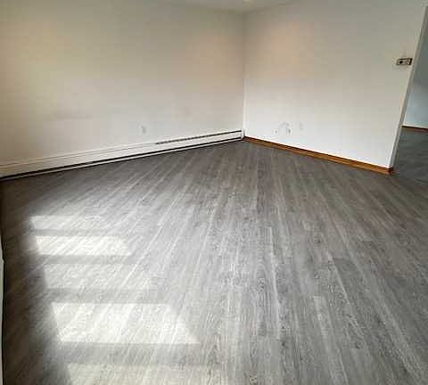 3rd image of 123 Bloomfield Ave