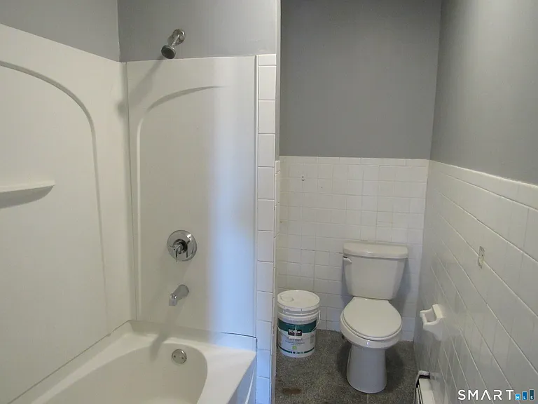 69 Center St — Photo 11