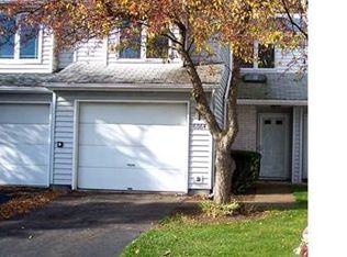 6064 Calm Lake Dr, Farmington, NY 14425