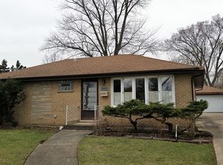 3N334 Wilson St, Elmhurst, IL 60126