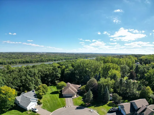 8023 Delano Ct, Inver Grove Heights, MN 55076