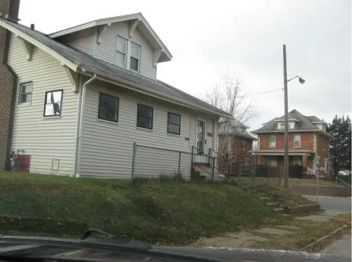 1100 19th Ave photo 1
