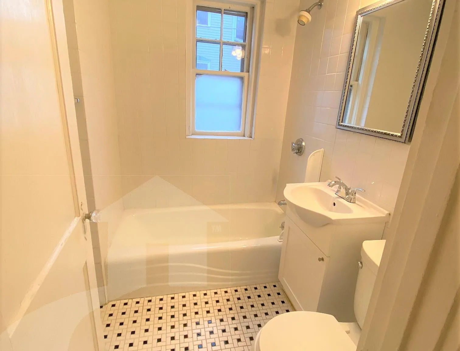 1 bed, 1.0 bath, $2,750 — Photo 3