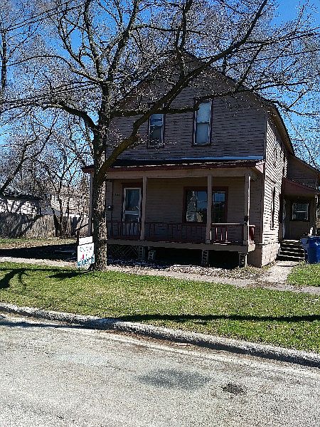 1st image of 906 N Wenona St