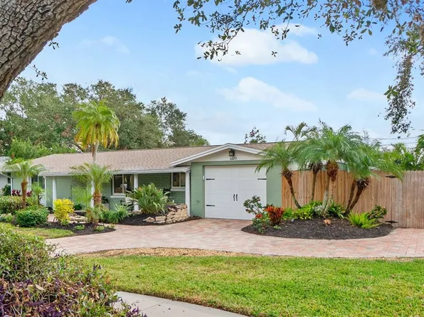 6623 Glades Way, Sarasota, FL 34231