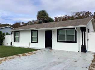 5541 Sholtz St, Naples, FL 34113