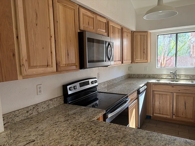 5608 E 26th St #1 — Photo 2