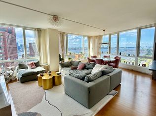 200 Chambers St APT 22C, New York, NY 10007