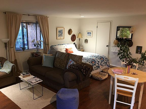 3rd image of 222 Marguerite Ave #222B