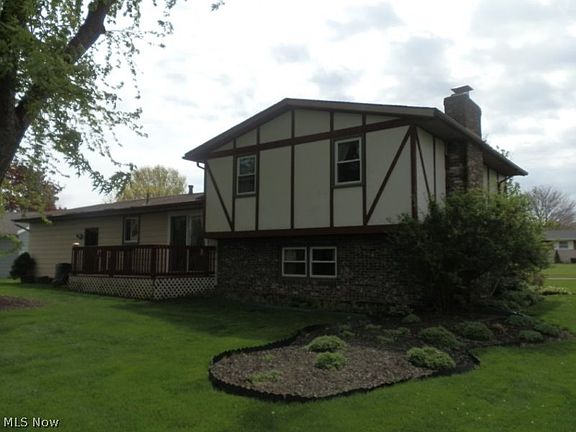 2nd image of 929 Richards Dr