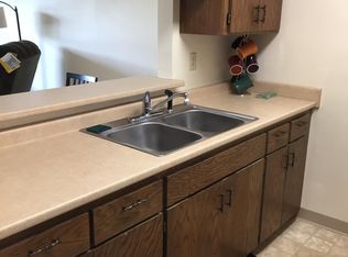 410 S Cedar Ave APT 115, Hallock, MN 56728