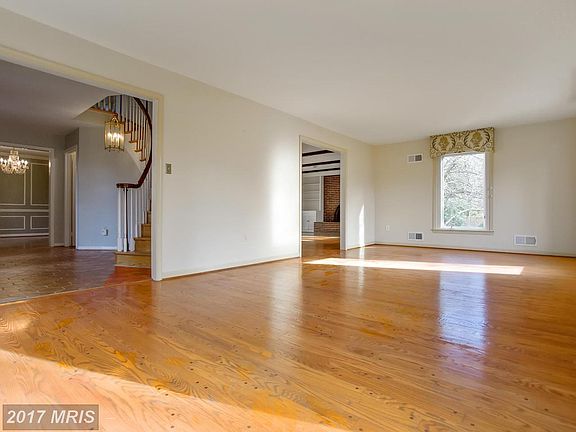 5th image of 9433 Forest Haven Dr
