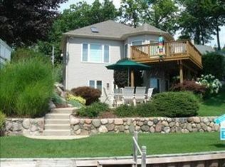 7226 Eldred Dr NE, Rockford, MI 49341