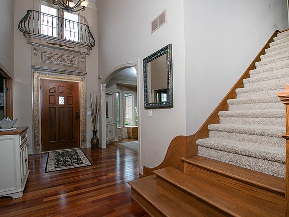 3rd image of 6330 Tuscany Cir