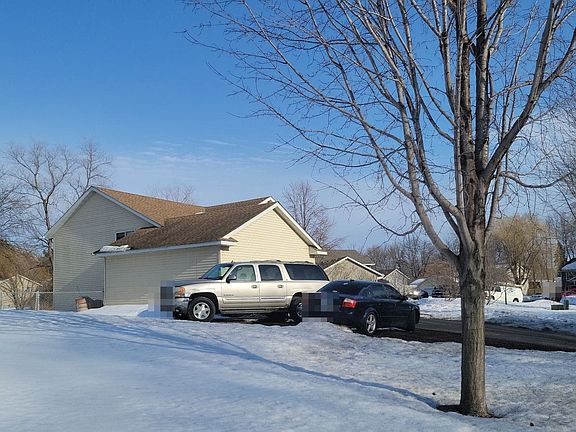 3rd image of 9552 River Forest Dr