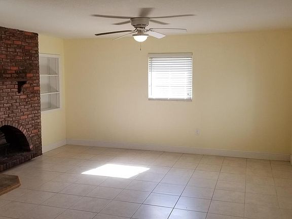 3rd image of 2382 Canterbury Ln