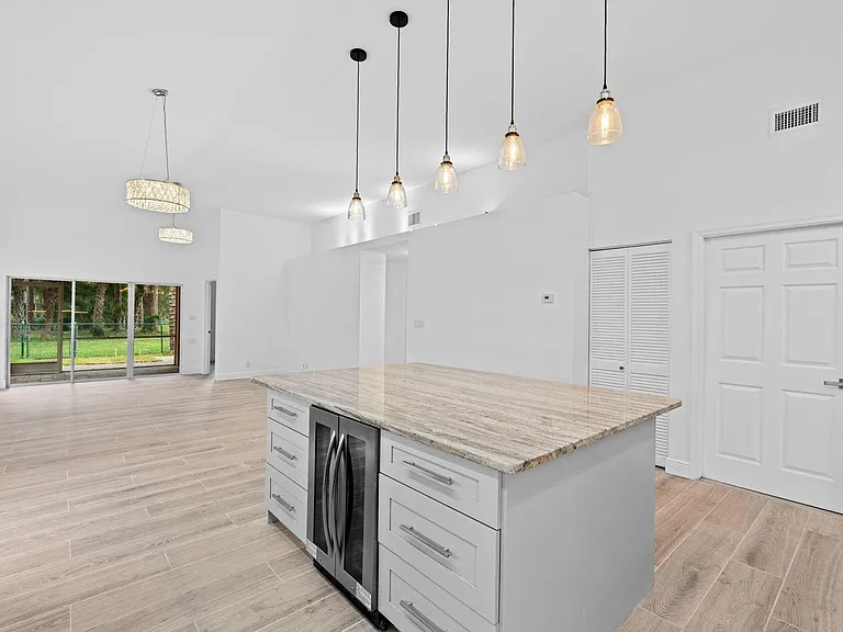 5122 Elpine Way — Photo 6