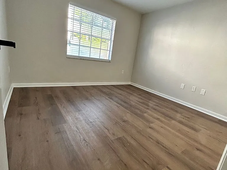 1316 E Fort King St — Photo 23