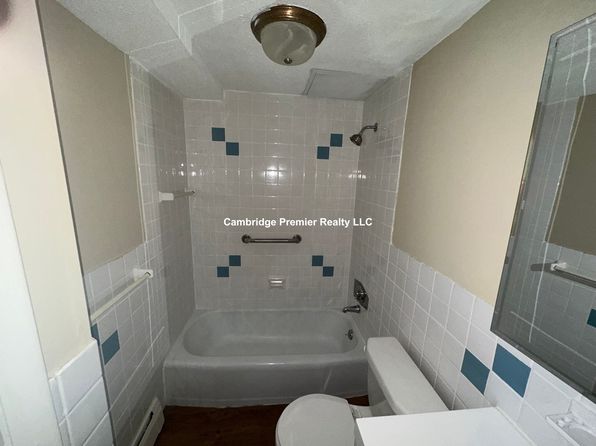 379 Harvard St APT 2