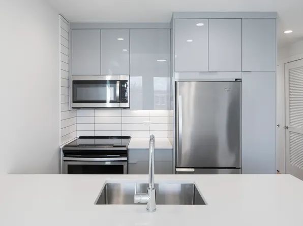 195 Clarkson Avenue image 3 of 12