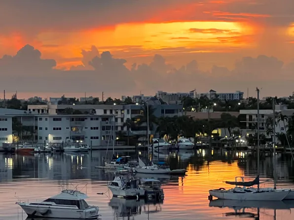 126 Golden Isles Drive #52A, Hallandale Beach, FL 33009