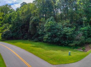4828 Cherokee Hills Dr, Salem, VA 24153