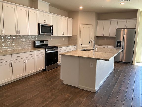 2nd image of 1872 Decker Ave