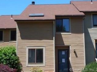 153 Greenwoods Ln #153, East Windsor, CT 06088
