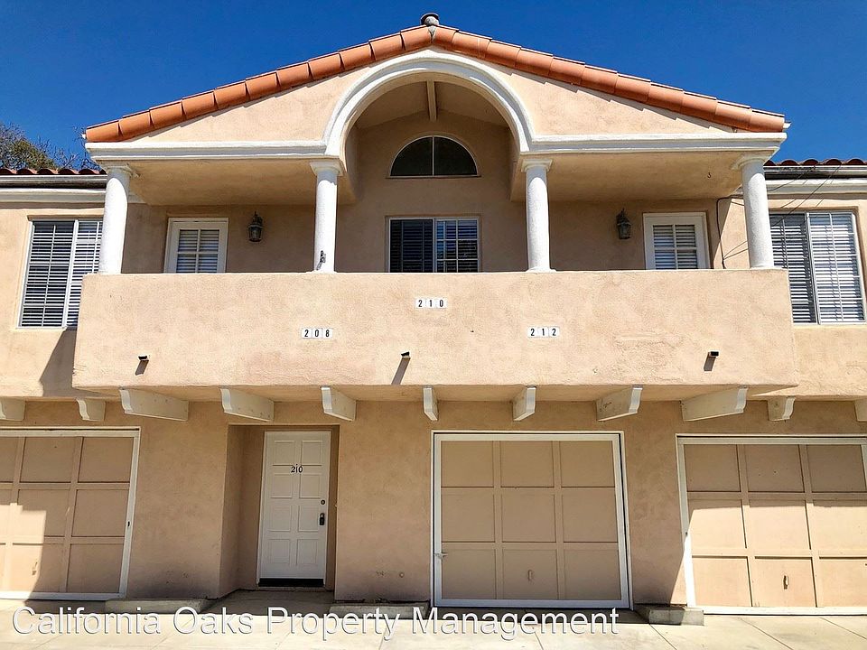1st image of 210 S Santa Cruz St #11436263