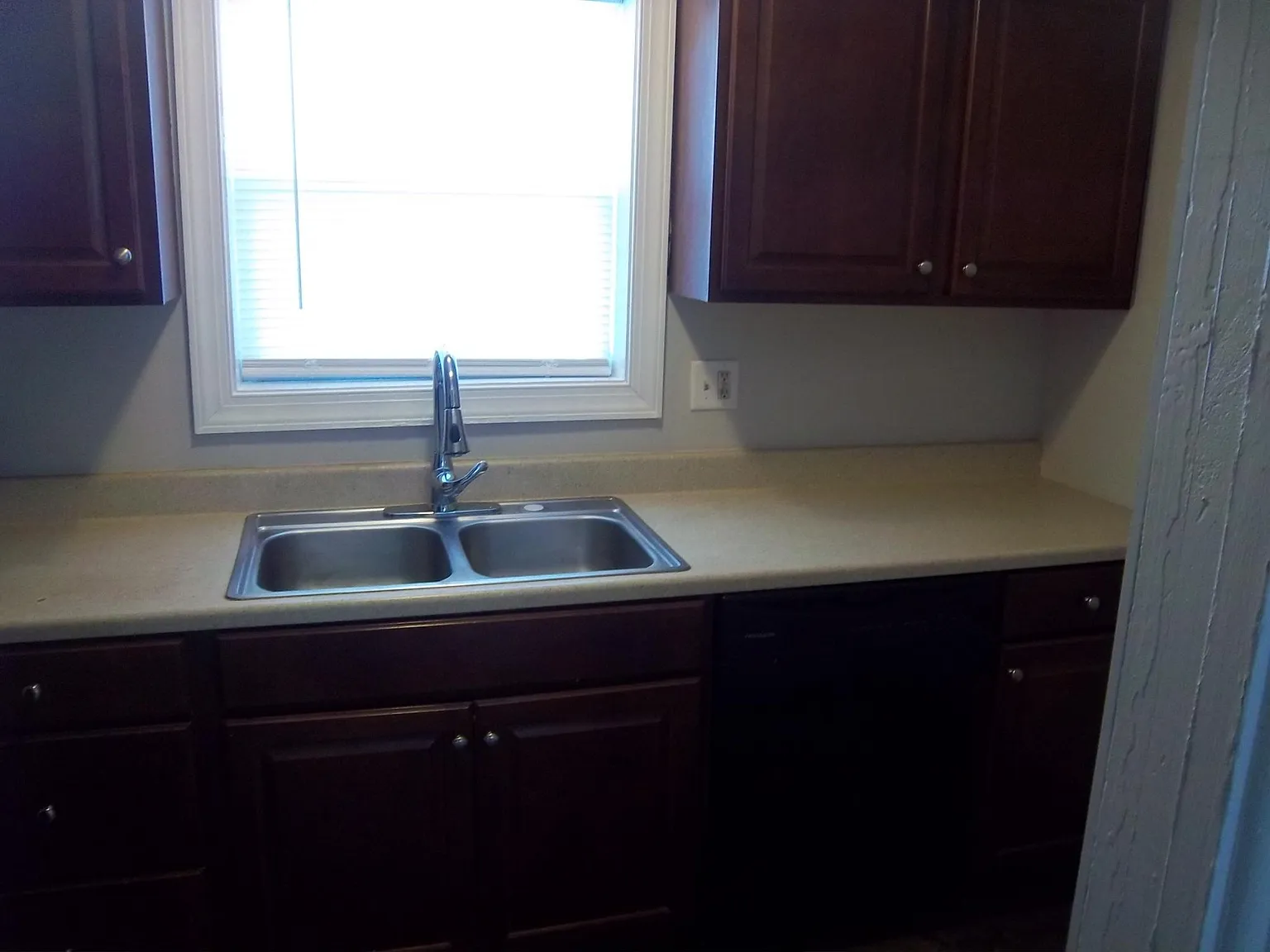 2 bed, 770 sqft, $1,200 — Photo 4