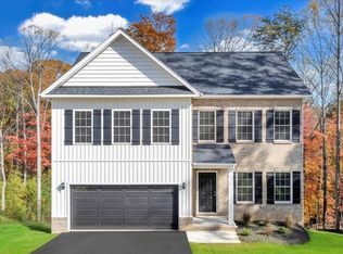 320 Woodside Dr, Salem, VA 24153