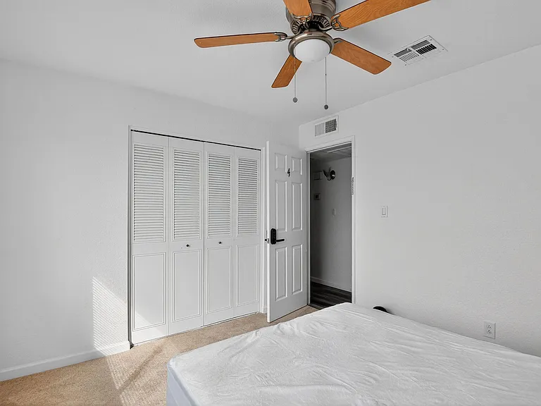 W Villa Theresa Dr — Photo 1