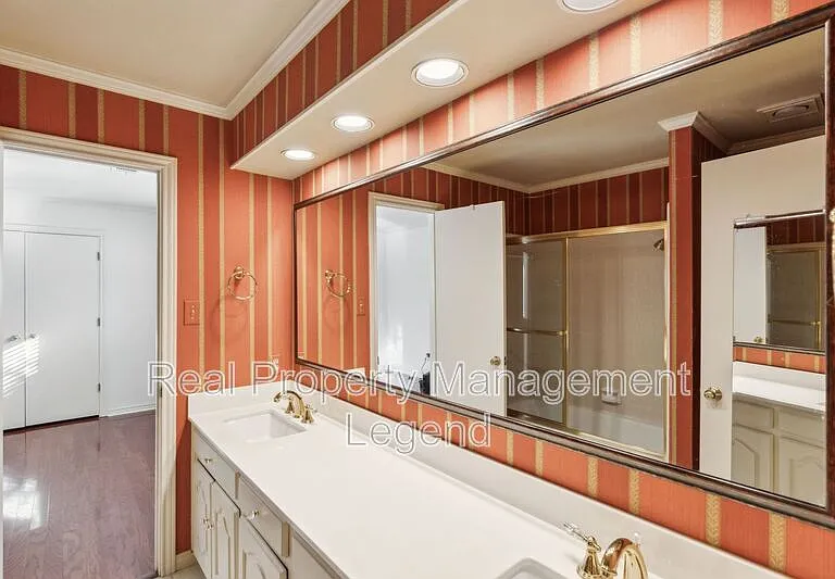 6505 Copper Creek Dr — Photo 17
